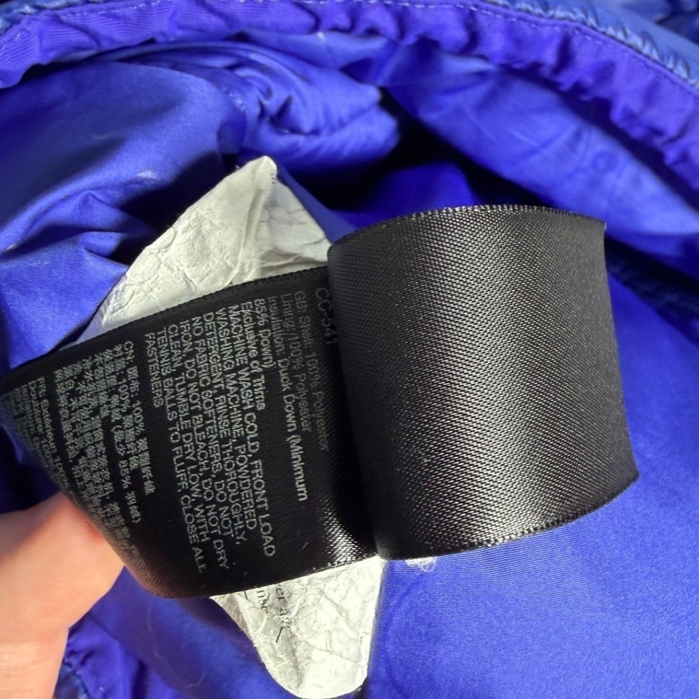 Marmot Vest Women Small Puffer 700 Fill Blue Down Quilted Embroidered Logo - Picture 11 of 12